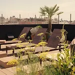 Pol&Grace Hotel